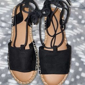 Never worn- black sandals!